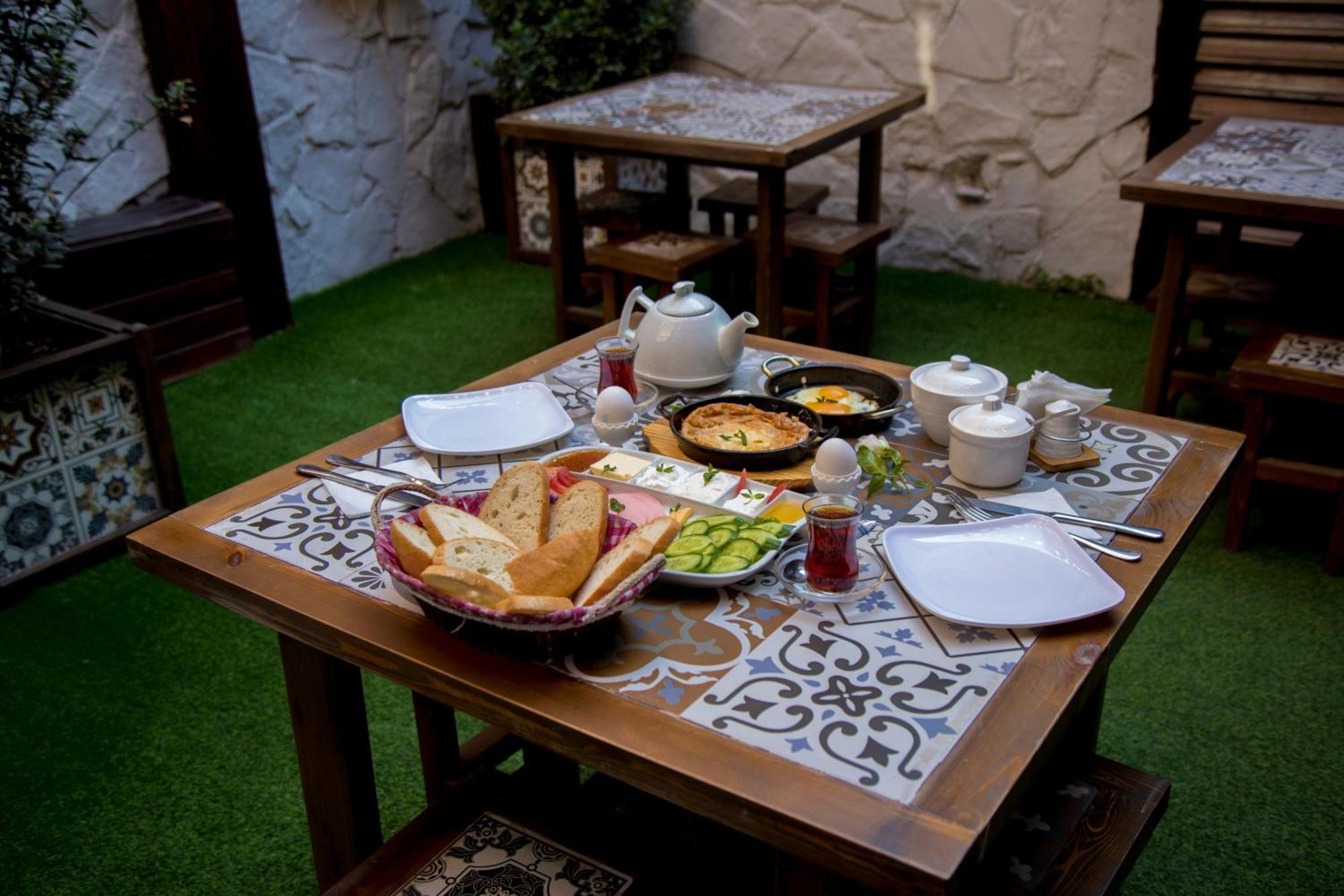 Castello Inn Baku Extérieur photo